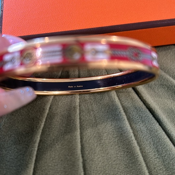 Hermes Cloisonné Red Multicolor Enamel Bangle Bracelet🖤❤️💛 - Picture 5 of 10